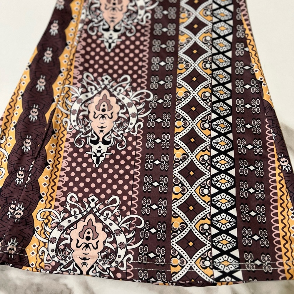 Patterned Flare Pants - Picture 3 of 3